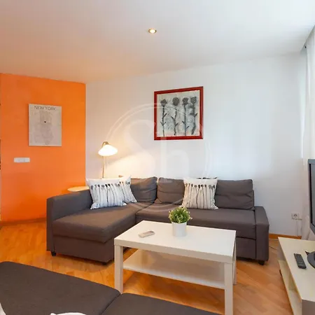 Appartamento Practico Junto A Estacion De Sants
