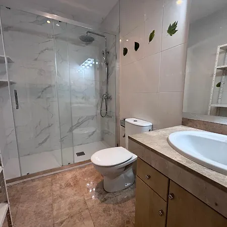 Practico Junto A Estacion De Sants شقة