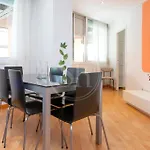 Practico Junto A Estacion De Sants Apartament *